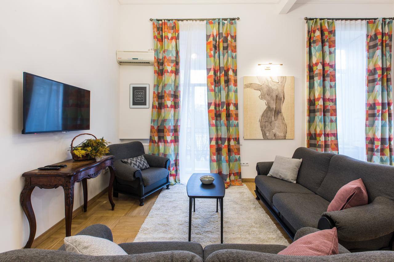 New Apartment On Rustaveli Avenue Tbilissi Extérieur photo